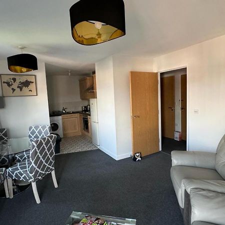 Spacious 1 Bedroom Apartment In Wigan Shevington エクステリア 写真